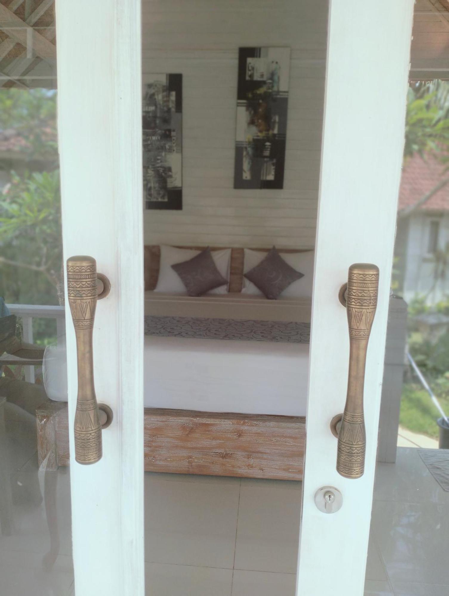 Lebaoh Nusa Cottage Lembongan Exterior photo